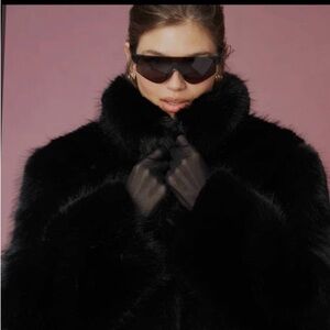 Alo faux fur coat NWOT medium